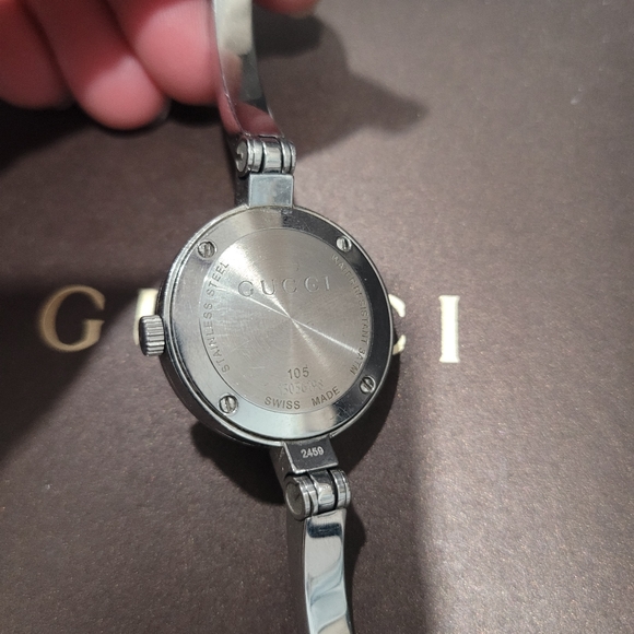 Gucci Watch - Picture 4 of 4